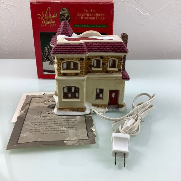 It’s a Wonderful Life The old Granville House of Bedford Falls Illuminated - Picture 5 of 12